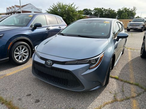 Used 2022 Toyota Corolla LE FWD image 8