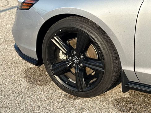 Used 2025 Honda Accord Sport image 9