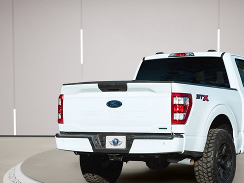 Used 2022 Ford F150 XL w/ STX Appearance Package RWD image 10