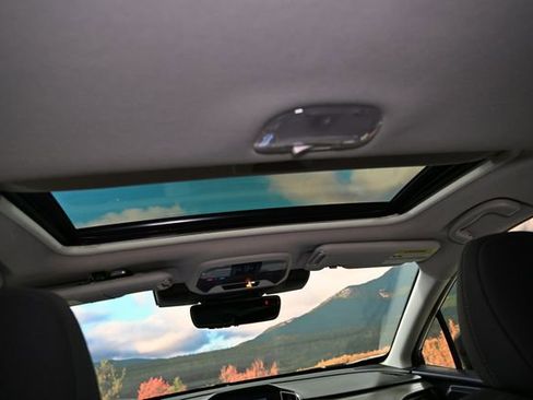 Certified 2025 Subaru Crosstrek 2.0i Premium AWD/4WD image 48
