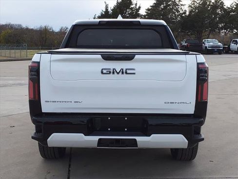 New 2025 GMC Sierra EV Denali image 5
