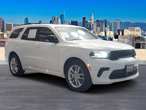 Used 2024 Dodge Durango GT RWD image 3