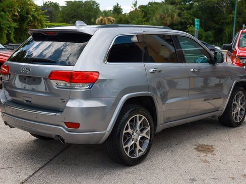 Used 2020 Jeep Grand Cherokee Overland RWD image 7