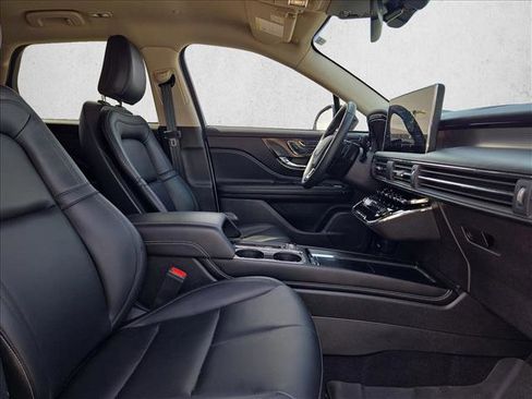 Used 2024 Lincoln Corsair FWD image 18
