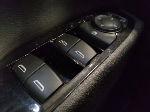 Used 2024 Chevrolet Equinox Premier AWD/4WD image 27