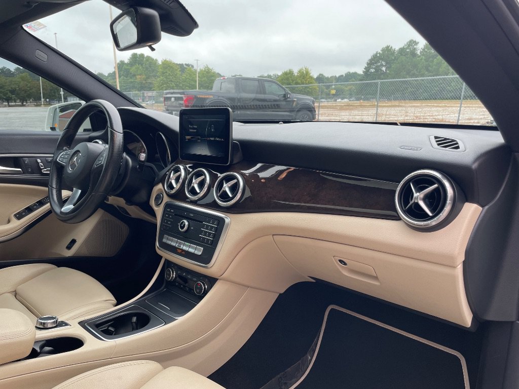 Used 2018 Mercedes-Benz CLA 250 image 23