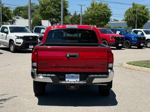 Used 2023 Toyota Tacoma SR5 AWD/4WD image 8