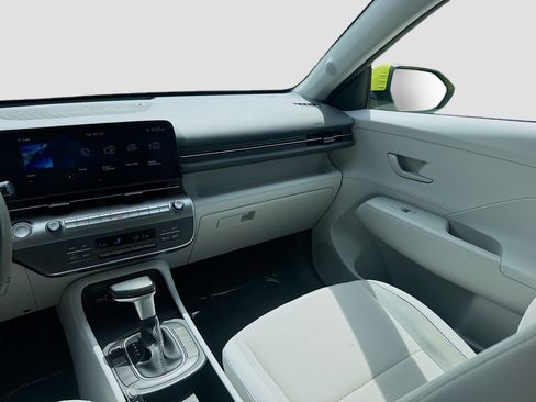 Used 2024 Hyundai Kona SEL FWD image 19