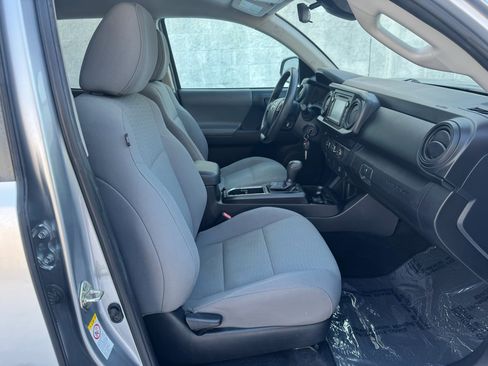 Used 2019 Toyota Tacoma SR5 image 19