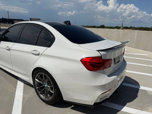 Used 2018 BMW M3 RWD image 2