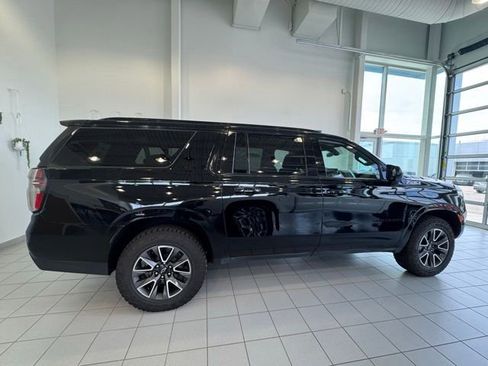 Used 2022 Chevrolet Suburban Z71 AWD/4WD image 31
