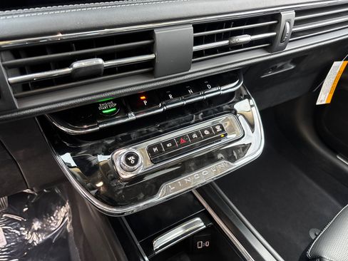 New 2026 Lincoln Corsair Premiere image 22