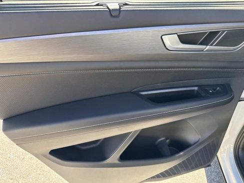 New 2026 Volkswagen Atlas Cross Sport SE image 9