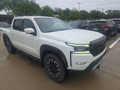 Used 2024 Nissan Frontier Pro-X image 1