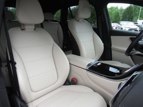 Used 2023 Mercedes-Benz GLC 300 4MATIC image 18