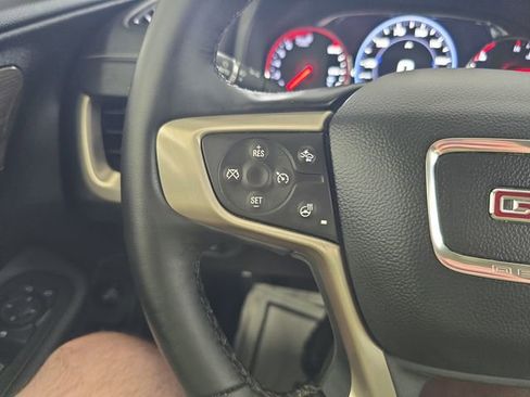 Used 2024 GMC Terrain Denali w/ Denali Premium Package AWD/4WD image 20
