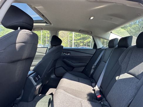 Used 2025 Honda Accord SE image 9