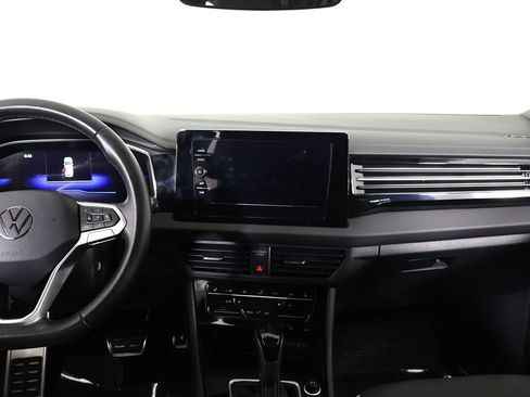 Used 2025 Volkswagen Jetta Sport image 33