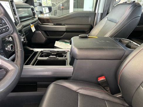 Certified 2024 Ford F250 Lariat AWD/4WD image 25