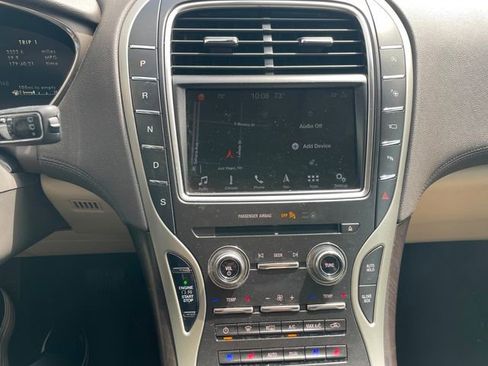 Used 2019 Lincoln Nautilus Reserve image 6