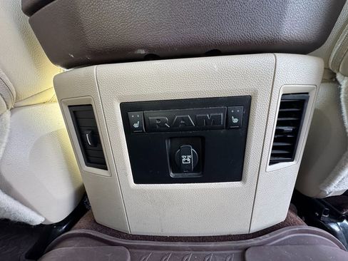 Used 2017 RAM 1500 Laramie AWD/4WD image 36