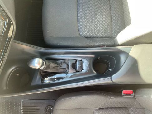 Used 2021 Toyota C-HR LE image 16