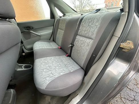 Used 2005 Ford Focus SE image 9