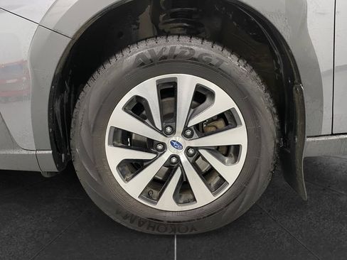 Certified 2025 Subaru Outback Premium AWD/4WD image 12
