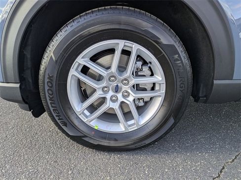 New 2026 Ford Explorer Active w/ Active Comfort Package image 10