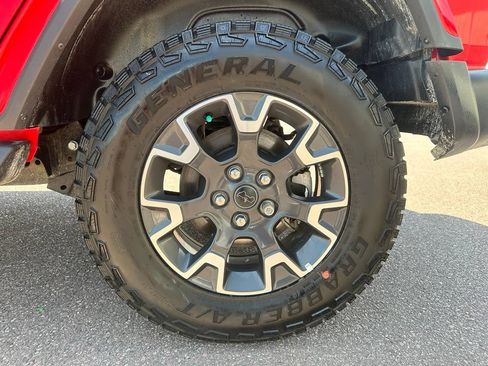 Used 2024 Jeep Wrangler Unlimited Sahara w/ Safety Group AWD/4WD image 41