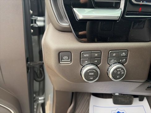 New 2026 GMC Sierra 2500 SLT w/ SLT Premium Package image 19