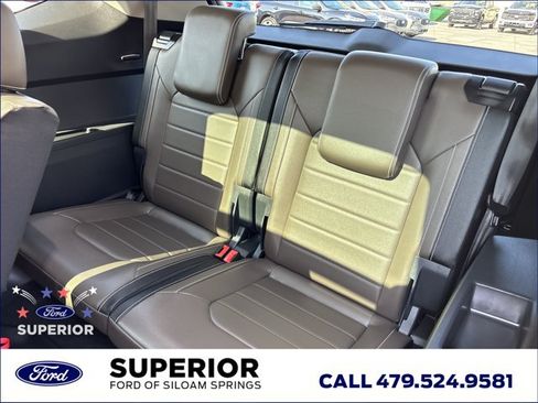 Used 2025 Volkswagen Atlas SEL AWD/4WD image 17