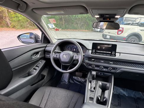 Certified 2023 Honda Accord EX image 35