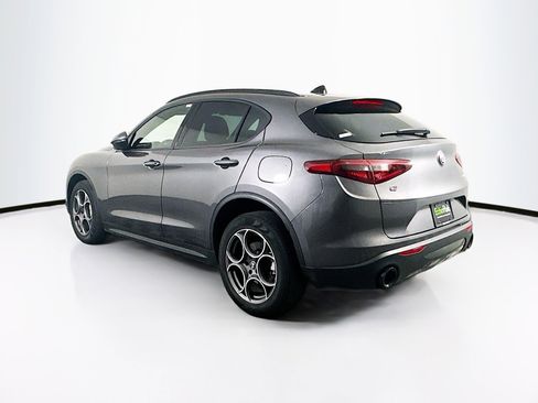 Used 2023 Alfa Romeo Stelvio Sprint image 5
