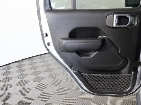 Used 2023 Jeep Gladiator Sport AWD/4WD image 13