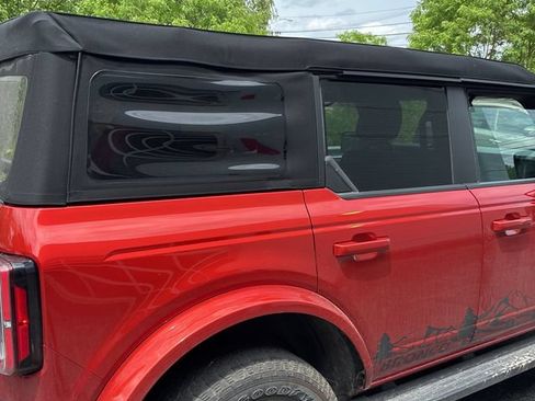 Used 2023 Ford Bronco Outer Banks AWD/4WD image 2