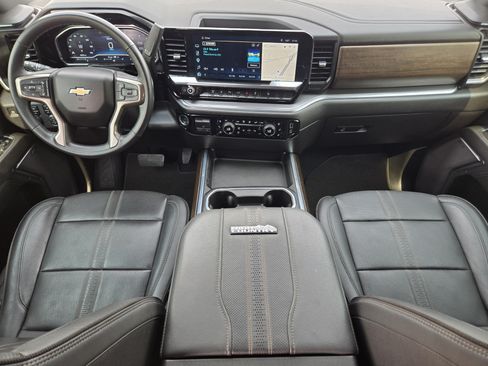 Used 2024 Chevrolet Silverado 2500 High Country w/ High Country Premium Package AWD/4WD image 26