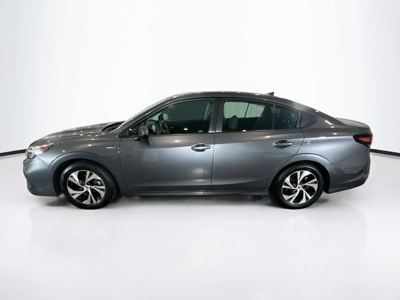 Used 2025 Subaru Legacy Premium AWD/4WD image 2