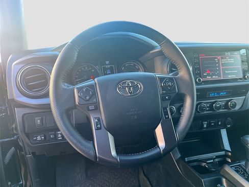 Used 2023 Toyota Tacoma TRD Off-Road image 11