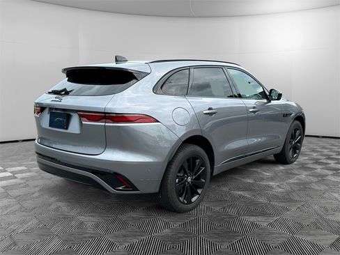 Used 2024 Jaguar F-PACE R-Dynamic S image 5