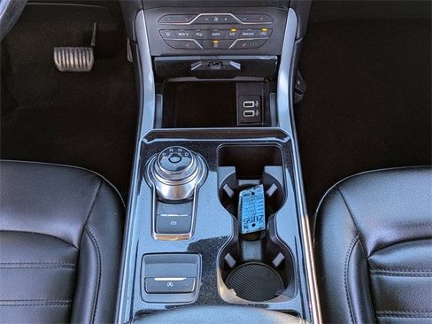 Used 2019 Ford Edge SEL w/ Equipment Group 201A image 18