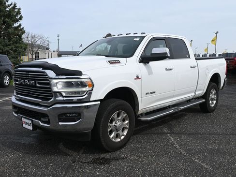 Used 2022 RAM 2500 Laramie AWD/4WD image 3