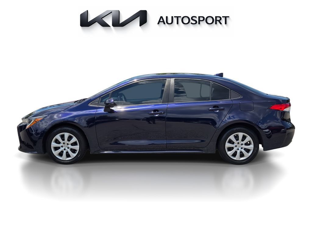Used 2022 Toyota Corolla LE FWD image 13
