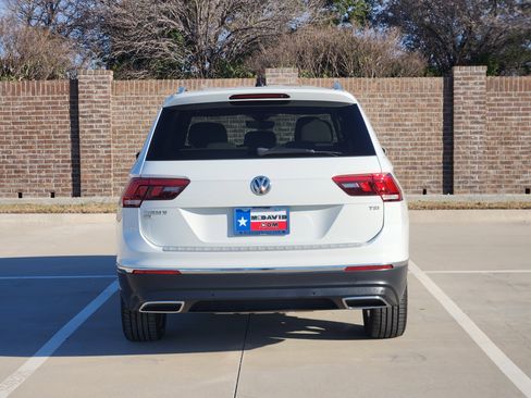 Used 2018 Volkswagen Tiguan SEL Premium image 7