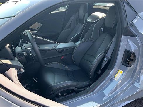 Used 2025 Chevrolet Corvette Stingray Preferred Conv w/ Z51 Performance Package RWD image 23