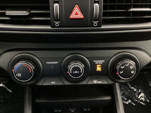 Used 2023 Kia Forte LXS image 35