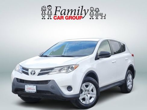 Used 2015 Toyota RAV4 LE FWD image 1