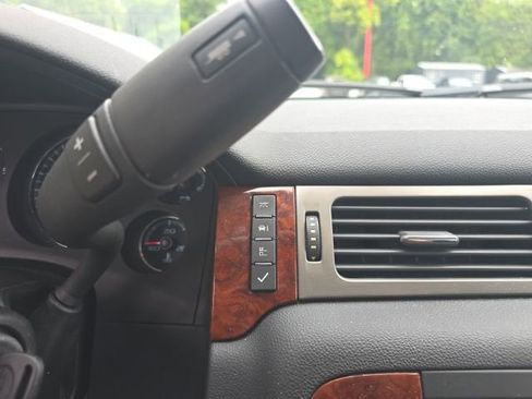 Used 2013 Chevrolet Avalanche LS RWD image 24
