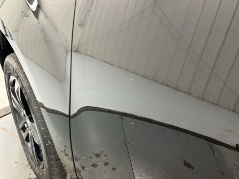 Used 2017 Chevrolet Equinox LT image 25