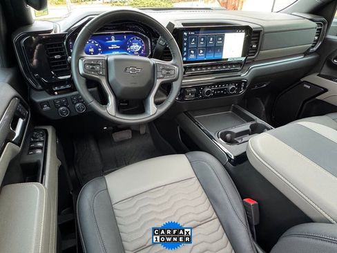 Used 2025 Chevrolet Silverado 2500 ZR2 w/ Technology Package image 18